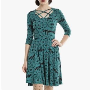 Hot Topic Fantastic Beasts Strappy Icons Dress green emo goth grunge Y2K.